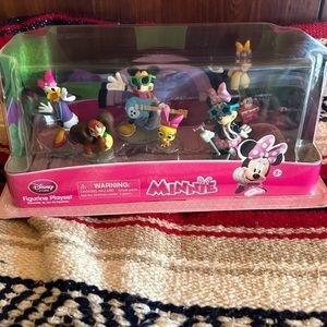 Disney Minnie and friends figures